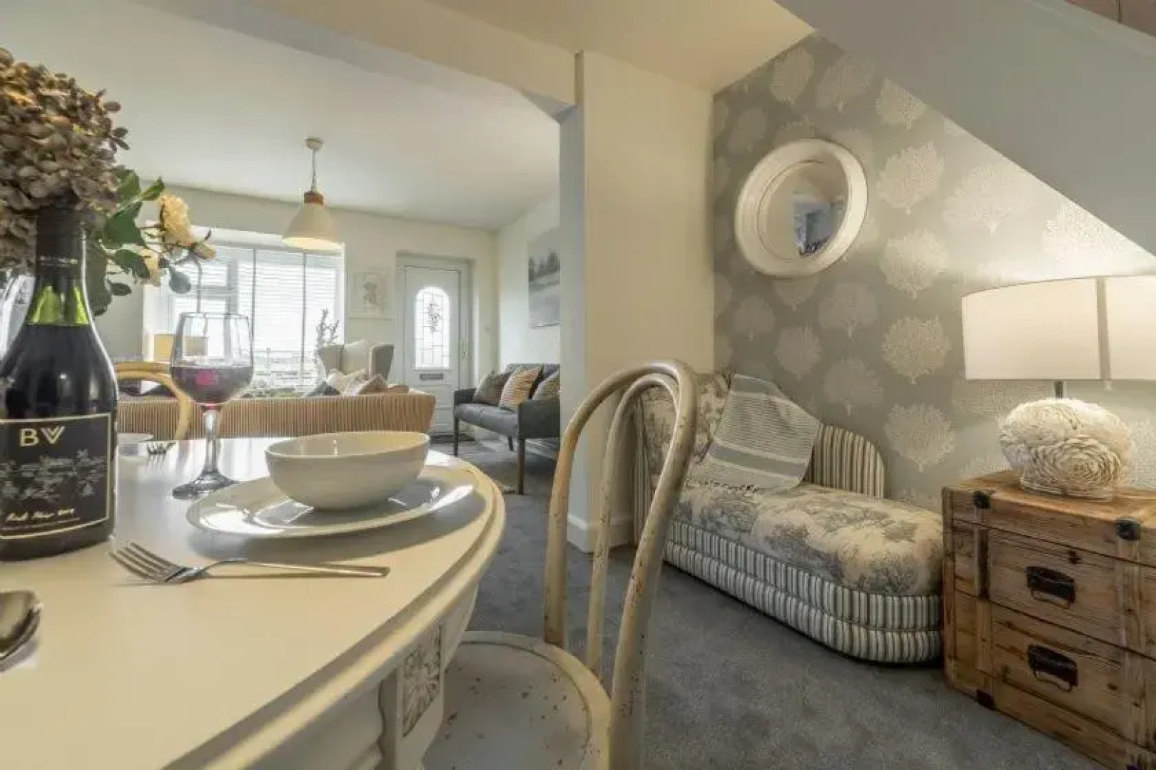 No33 Seagull Cottage