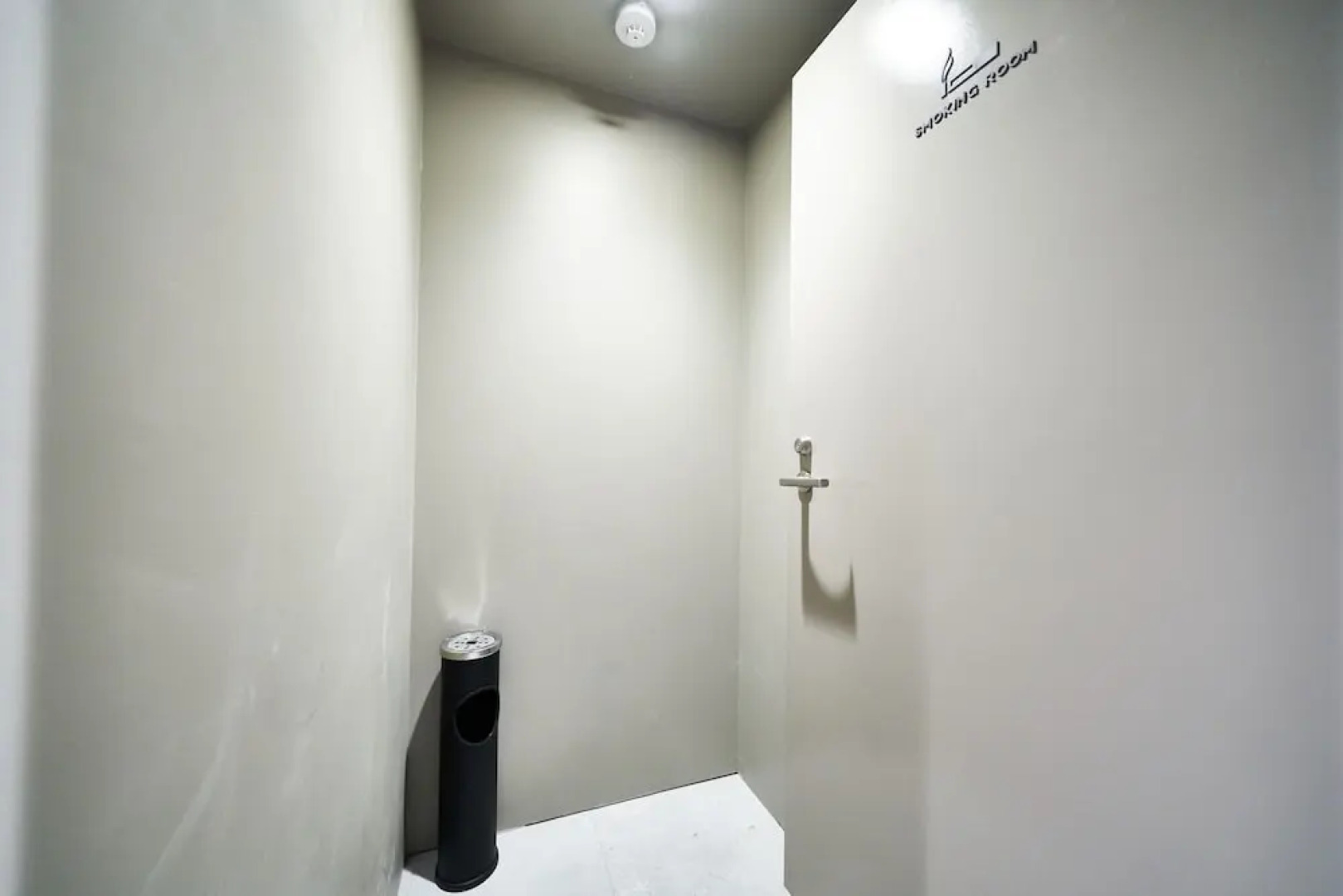 &And Hostel Shinsaibashi East