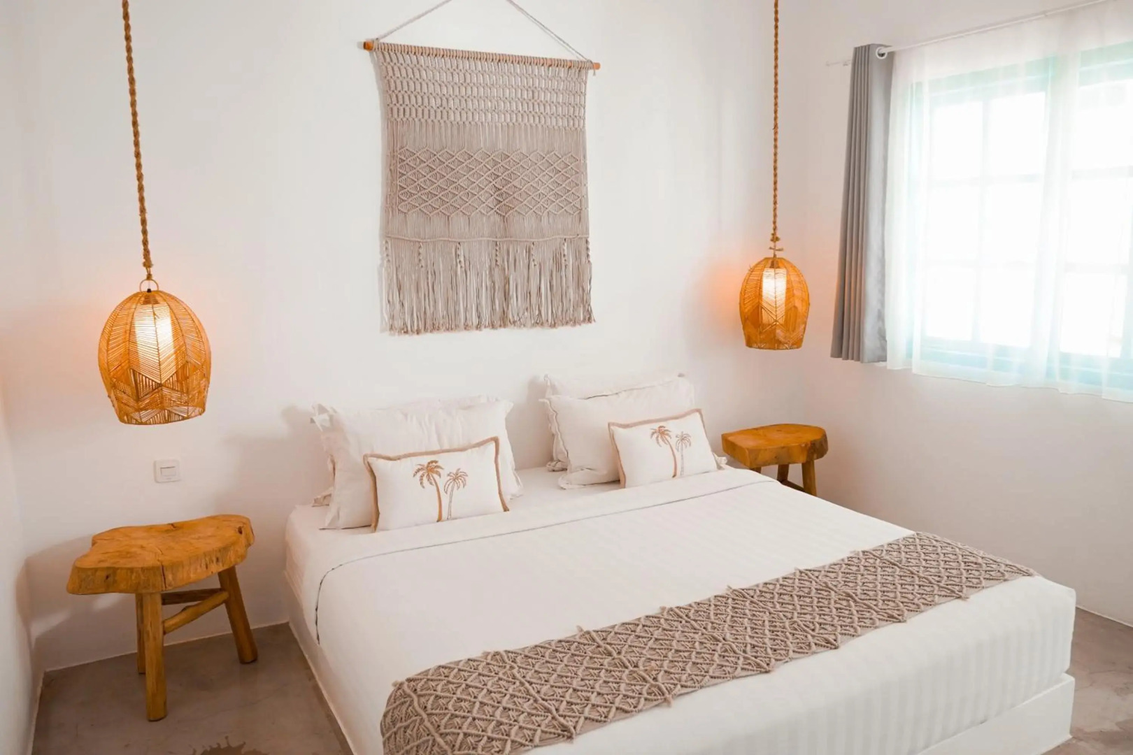 Seaesta Komodo Hotel & Hostel