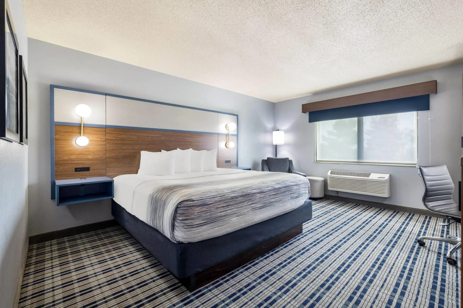 AmericInn by Wyndham Chamberlain - Conference Center