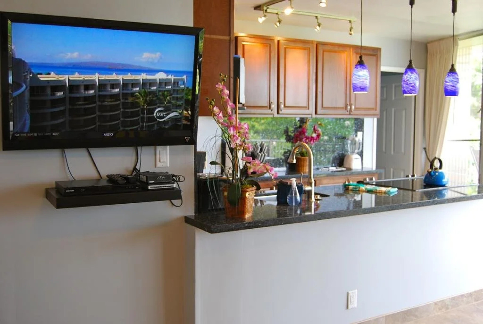 Kamaole Nalu Oceanfront Condo Rentals