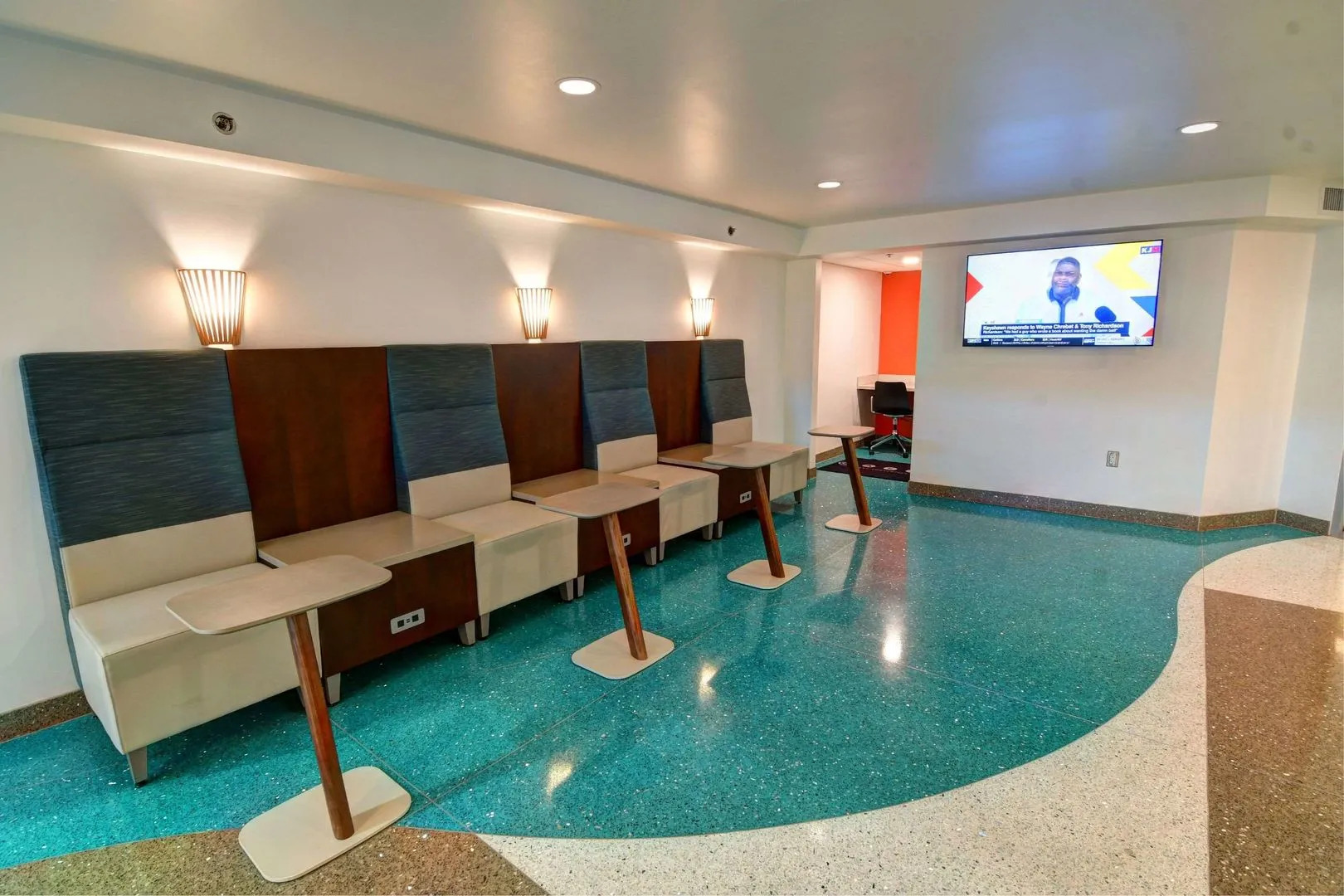 Oasis Hotel & Conv. Center, an Ascend Collection Hotel