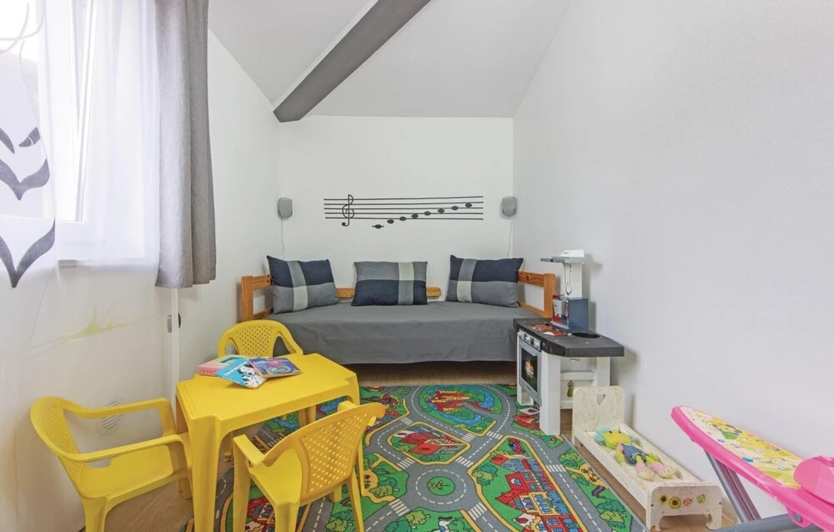 Awesome Home in Loborika With Wifi and 4 Bedrooms