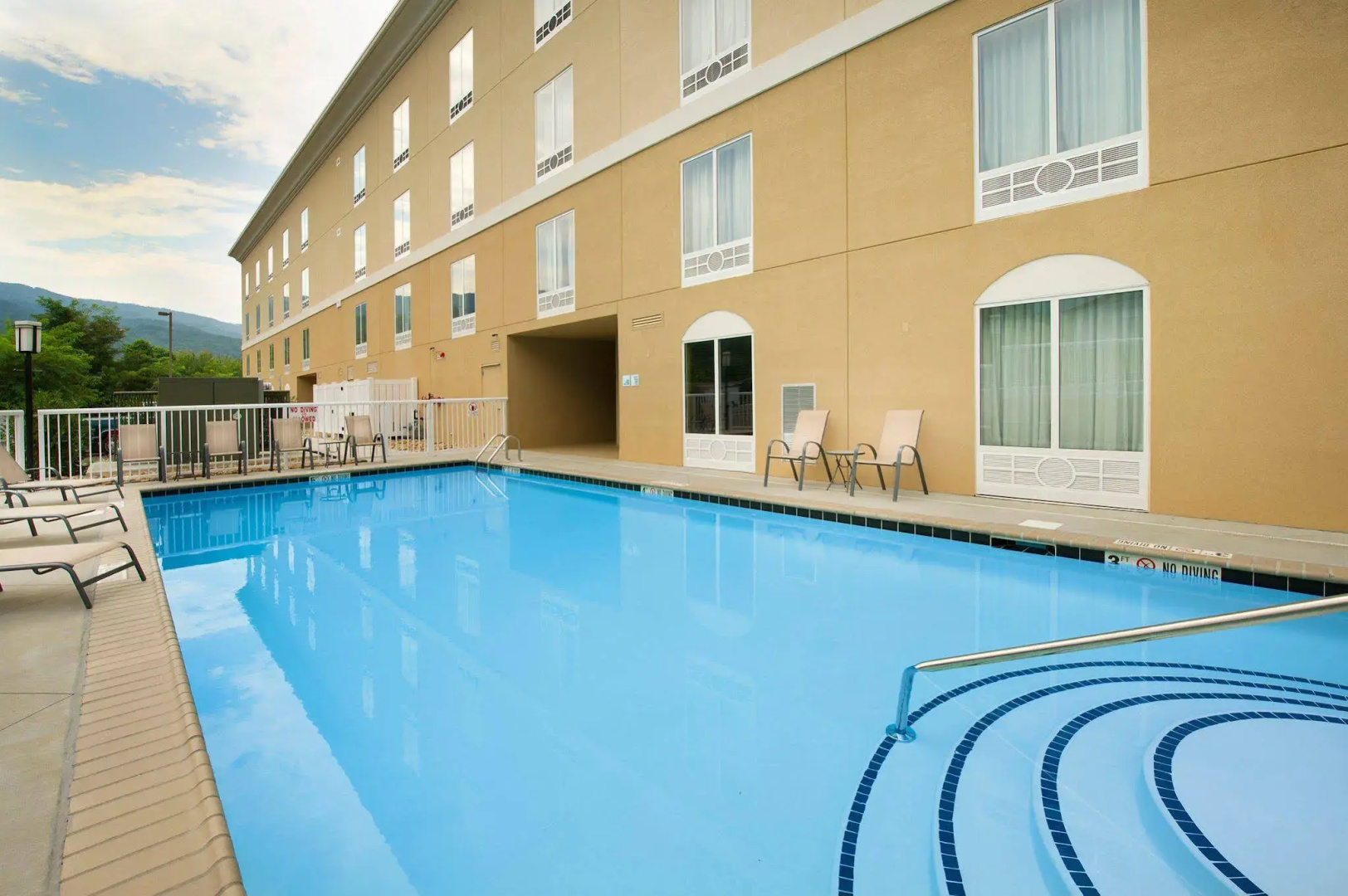 Holiday Inn Express & Suites, Caryville by IHG