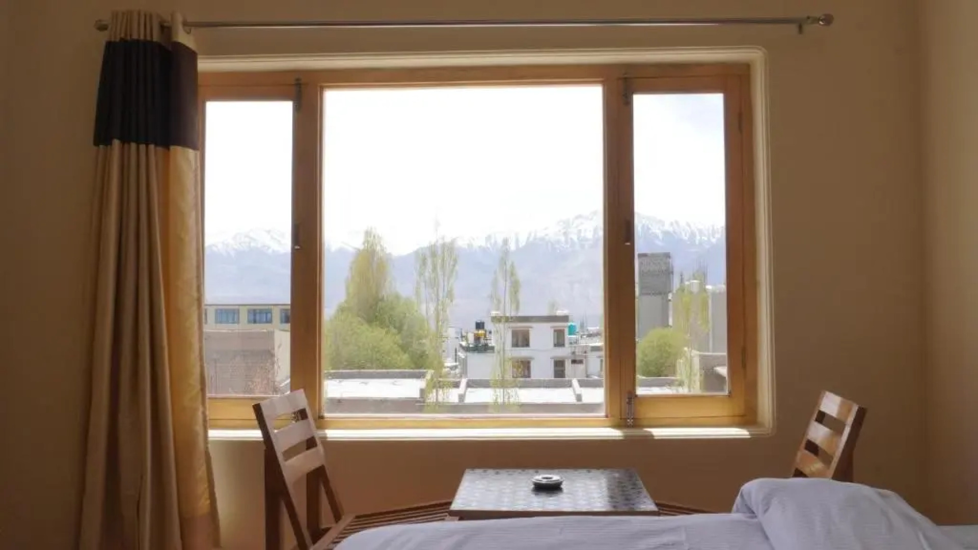 16 Arahat Guest House