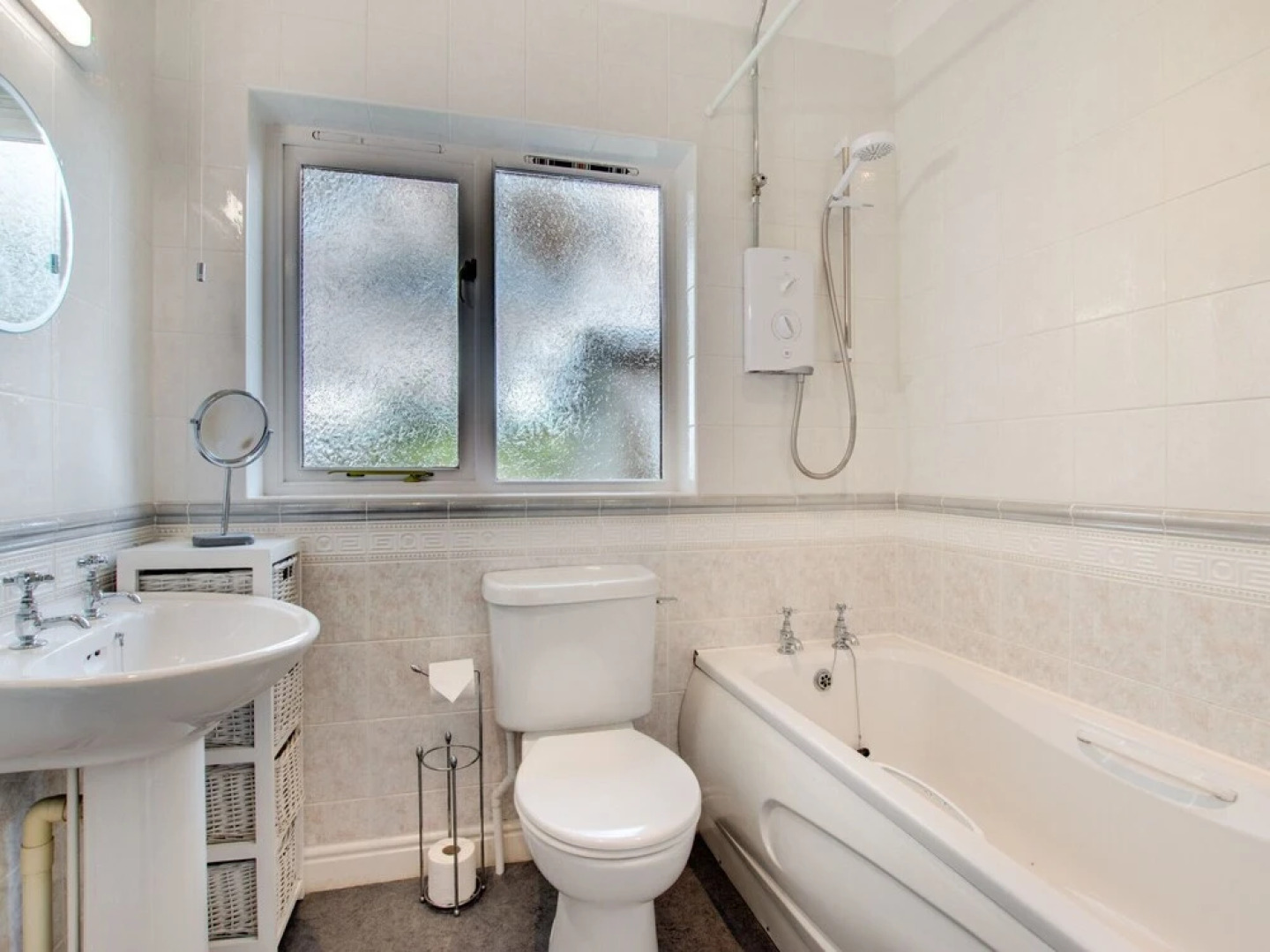 Luxurious Holiday Home in Saundersfoot With Fireplace