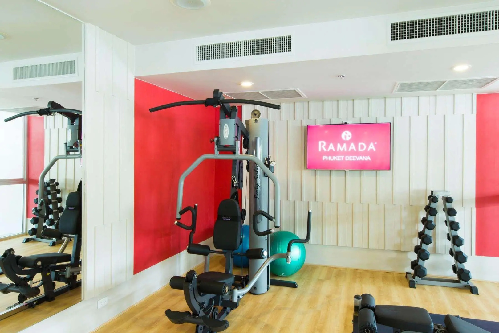 Ramada by Wyndham Phuket Deevana Patong