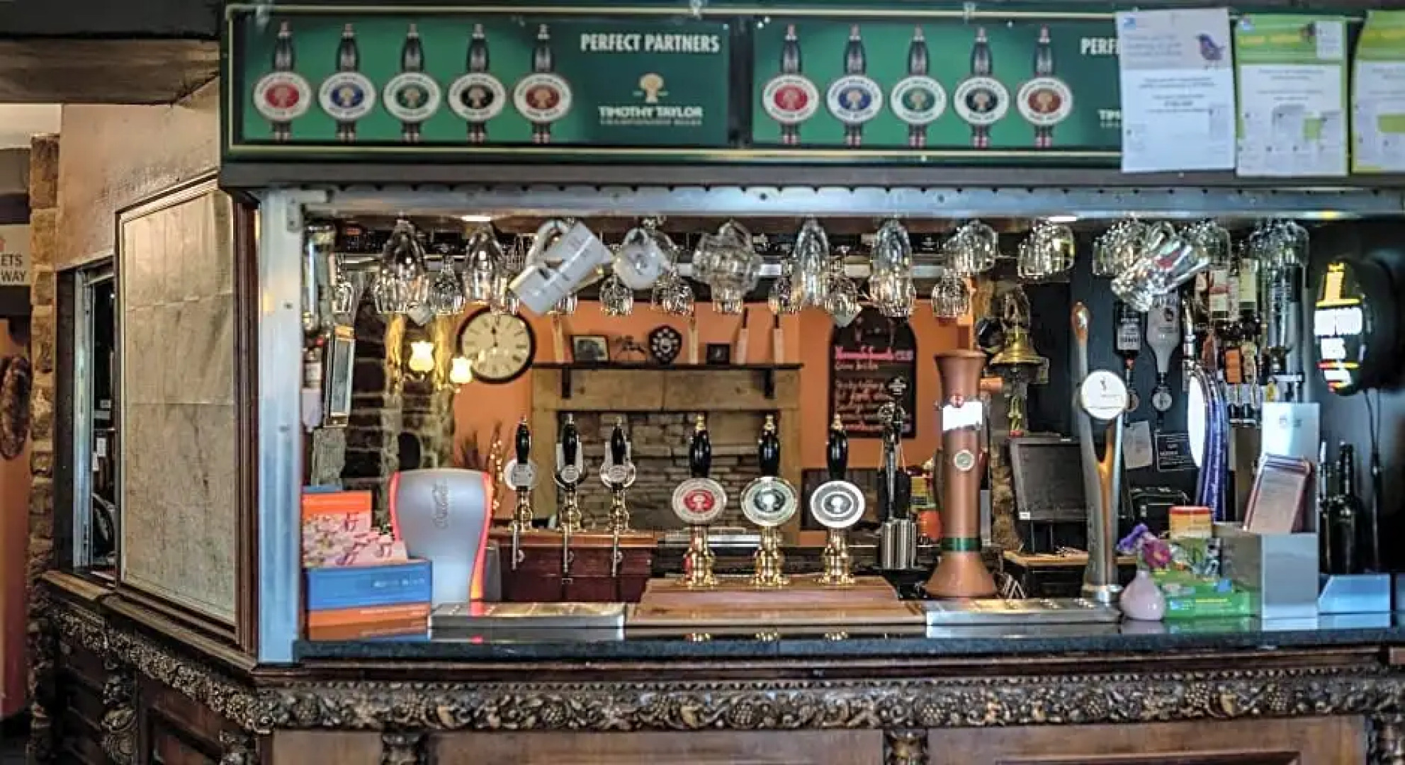 The Racehorses Hotel