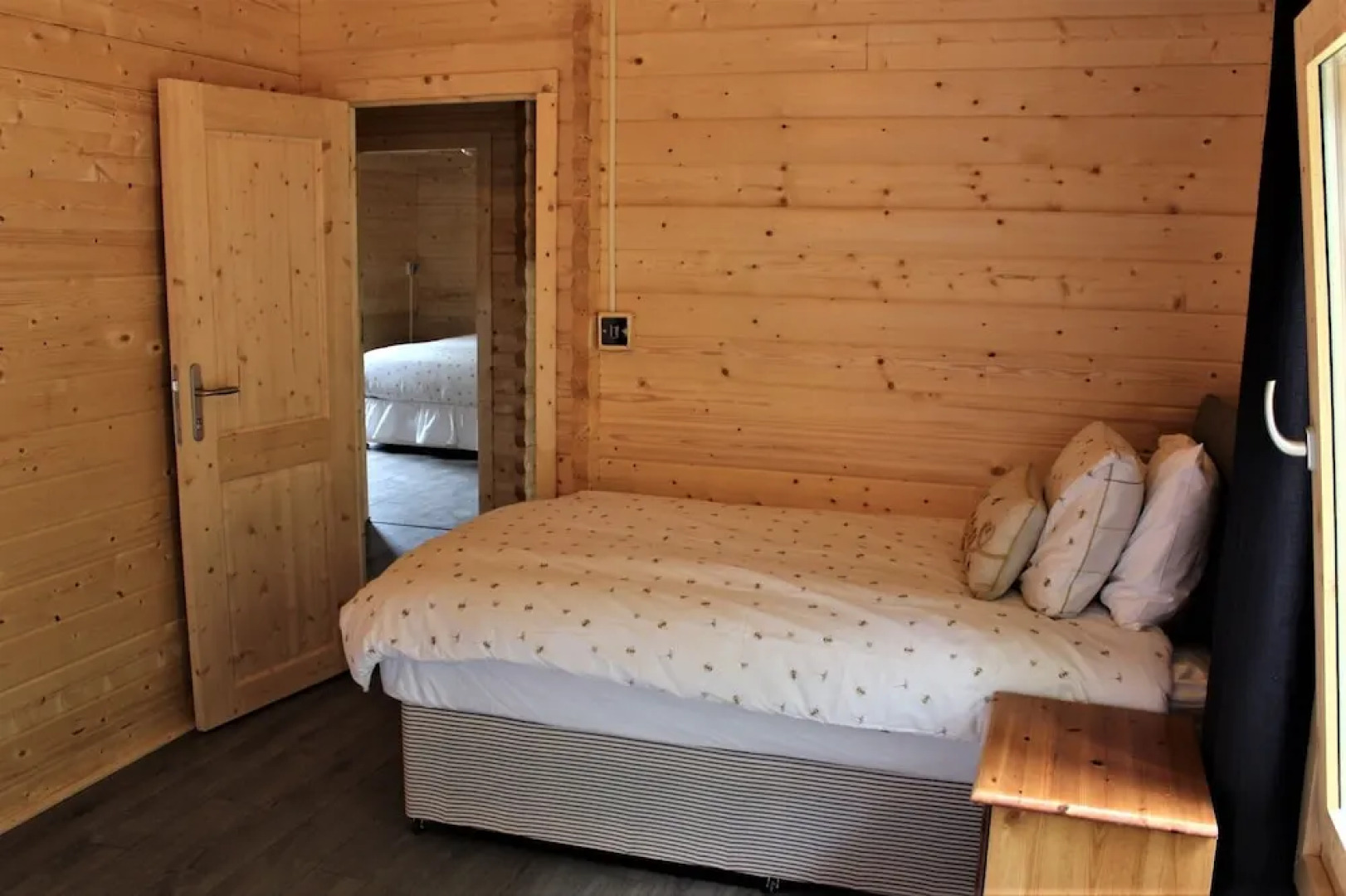 Lovely 3-bed Lodge in Ashton Under Hill