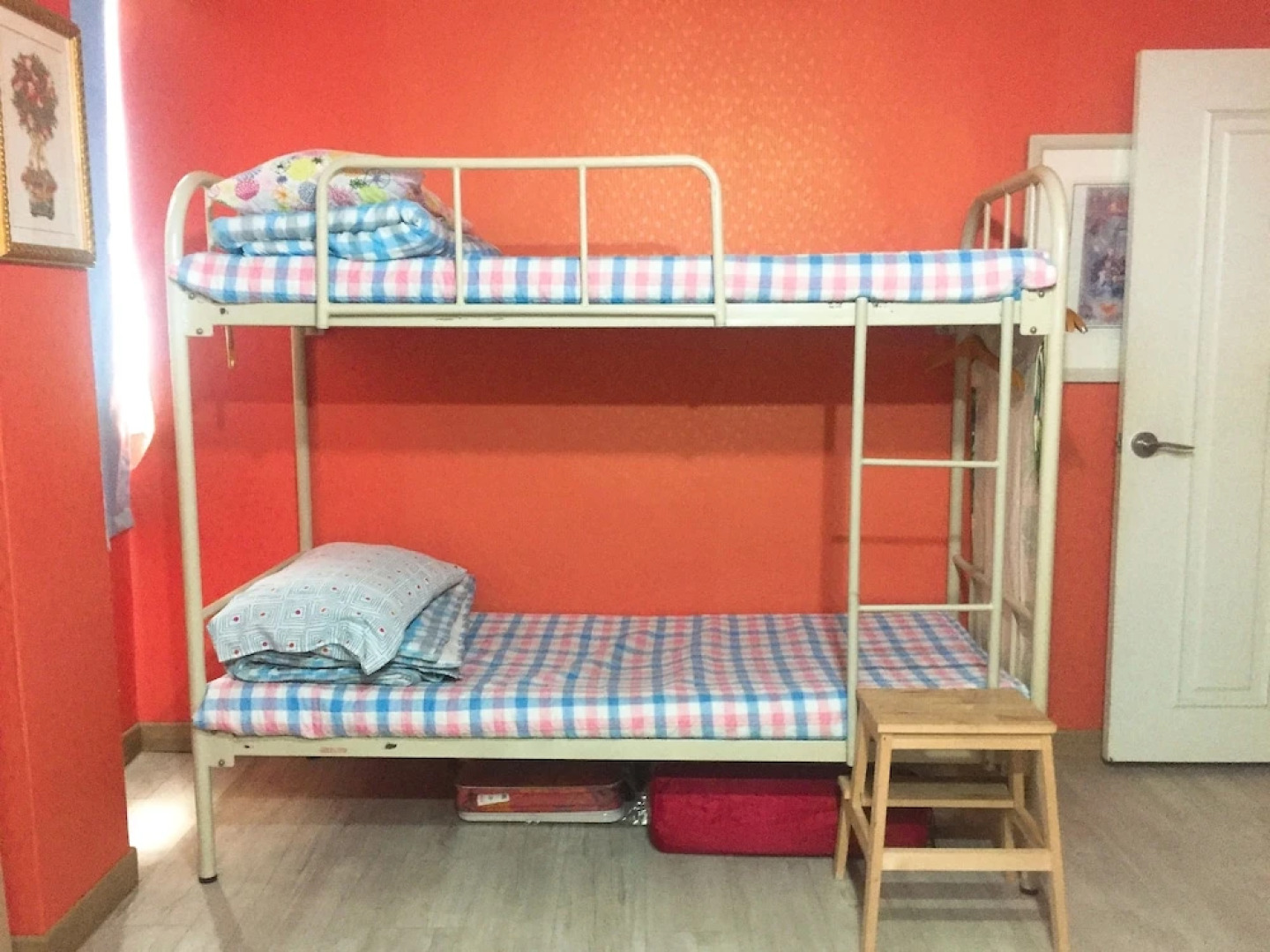 GUESTHOUSE SANTA - Hostel