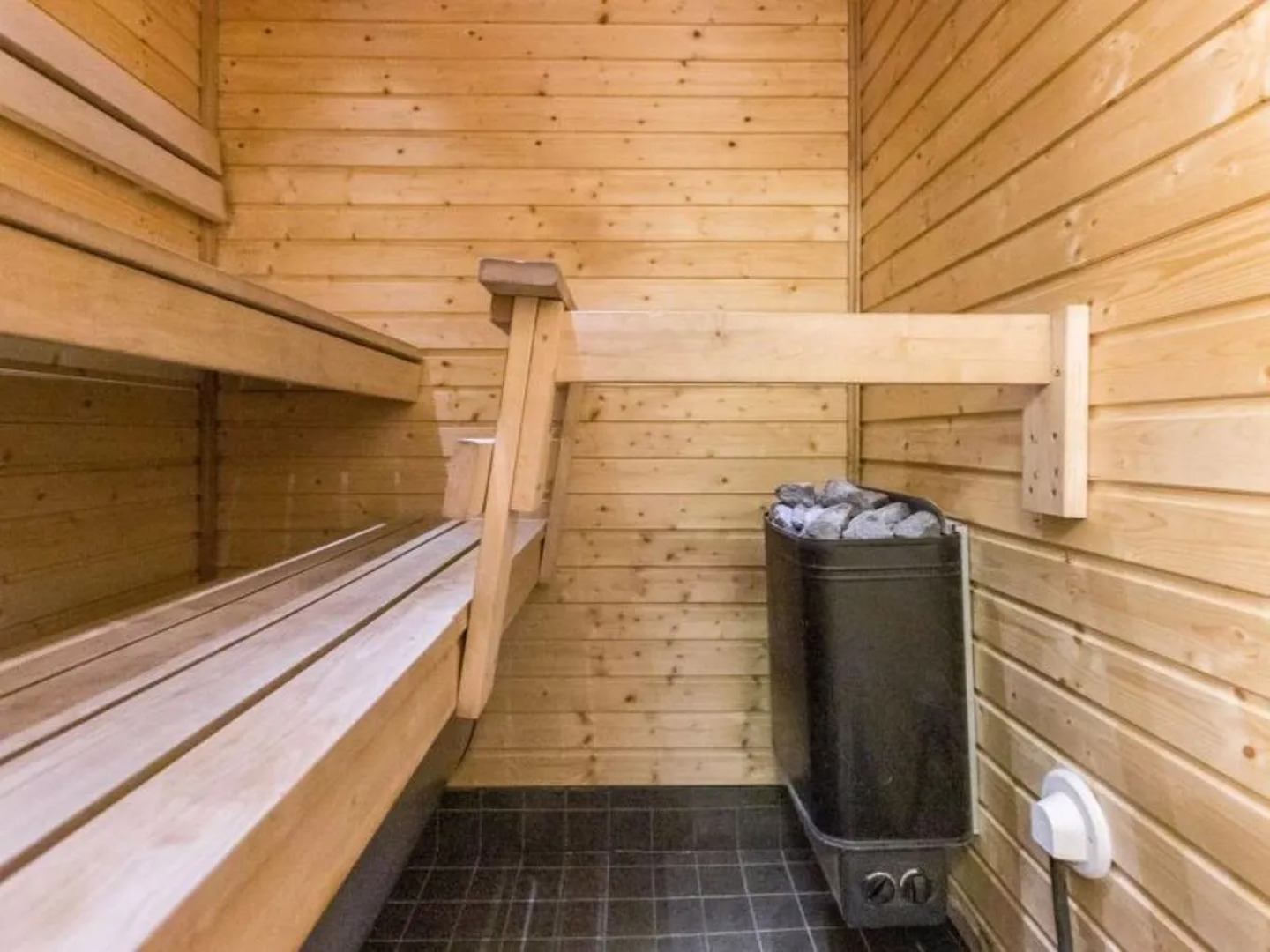 Lomaluola 5a paritalo