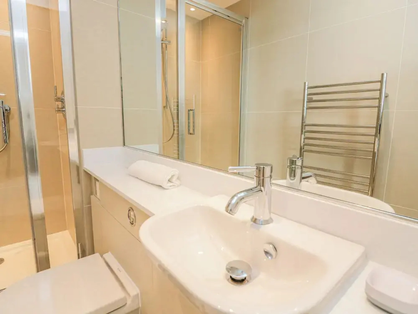 4 The Manor House Hillfield Village