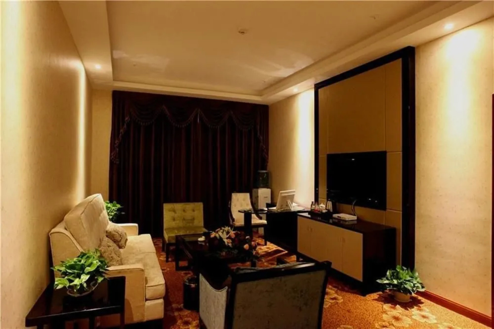 Zhongzhou International Hotel