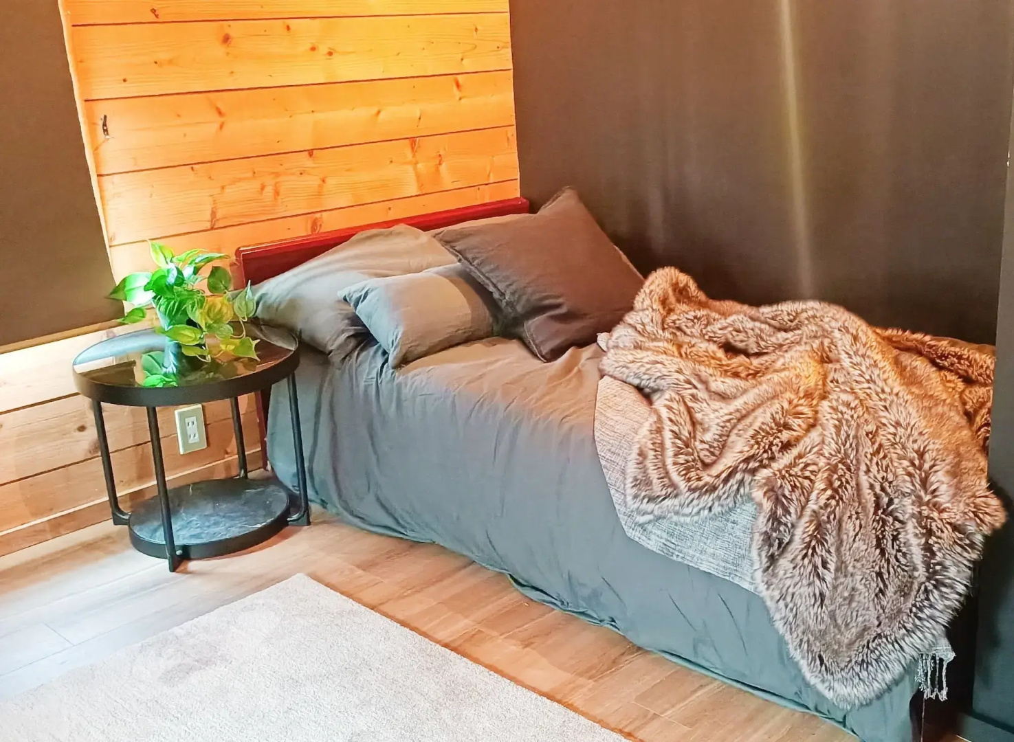 Hooting Owl Lodge