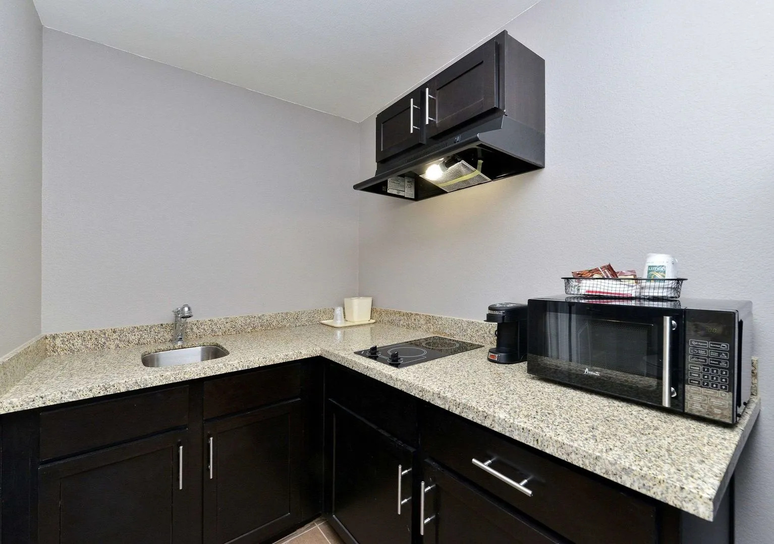 Scottish Inns & Suites