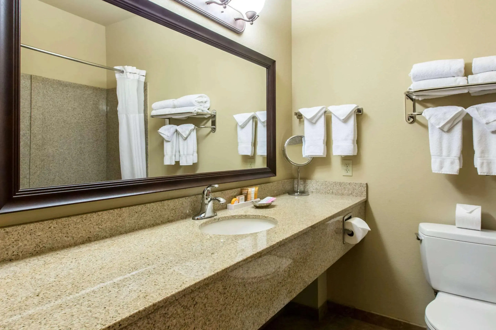 Comfort Inn & Suites Glenwood Springs On The River