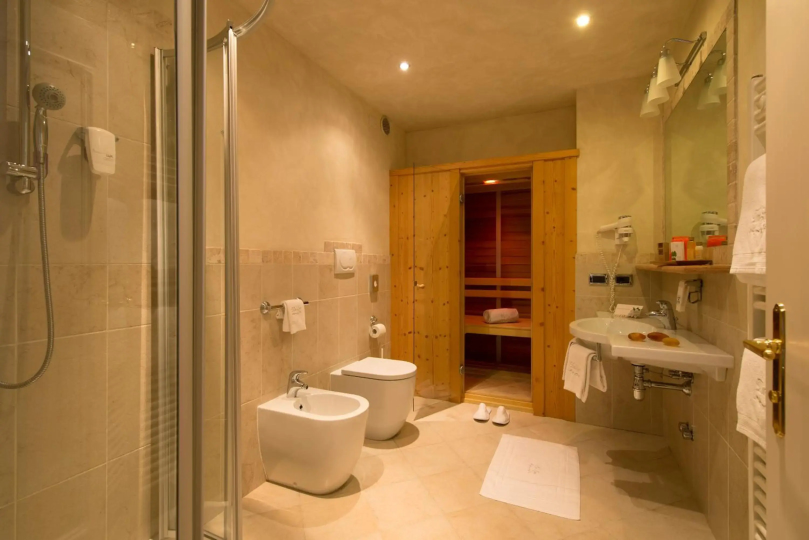 Du Lac Vital Mountain Hotel