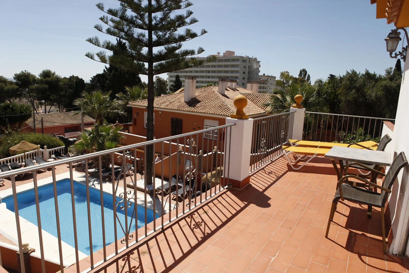 Hotel Zen Airport with Free shuttle