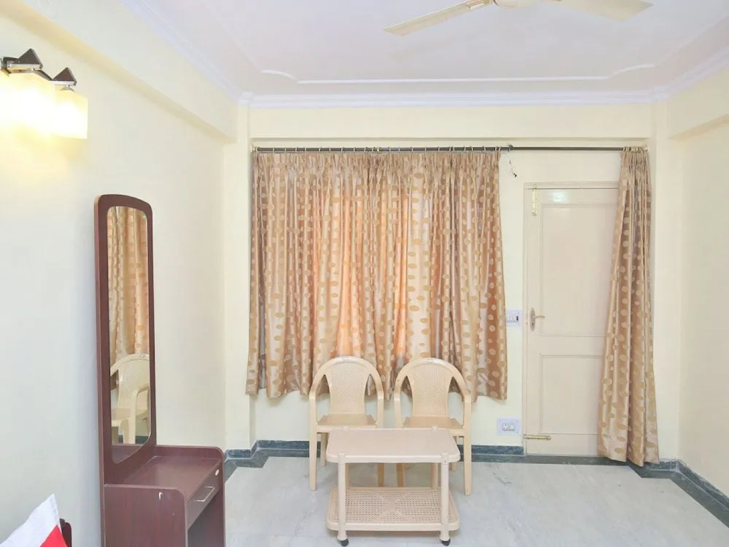 OYO 14084 Home Hill View Studio Barog