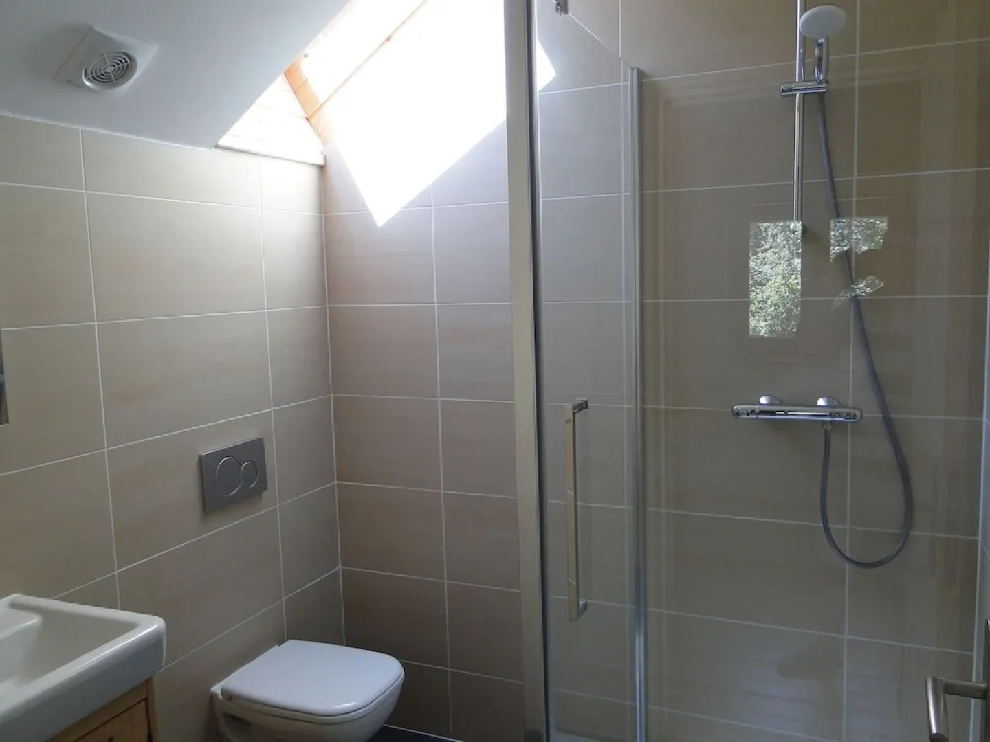 Modern Chalet with Swimming Pool and Sauna in Venosc