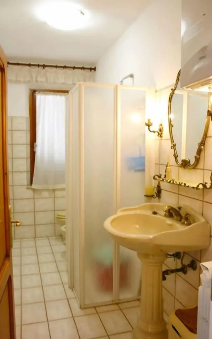 Wonderful Private Villa With Private Pool, TV, Pets Allowed and Parking, Close to Montepulciano