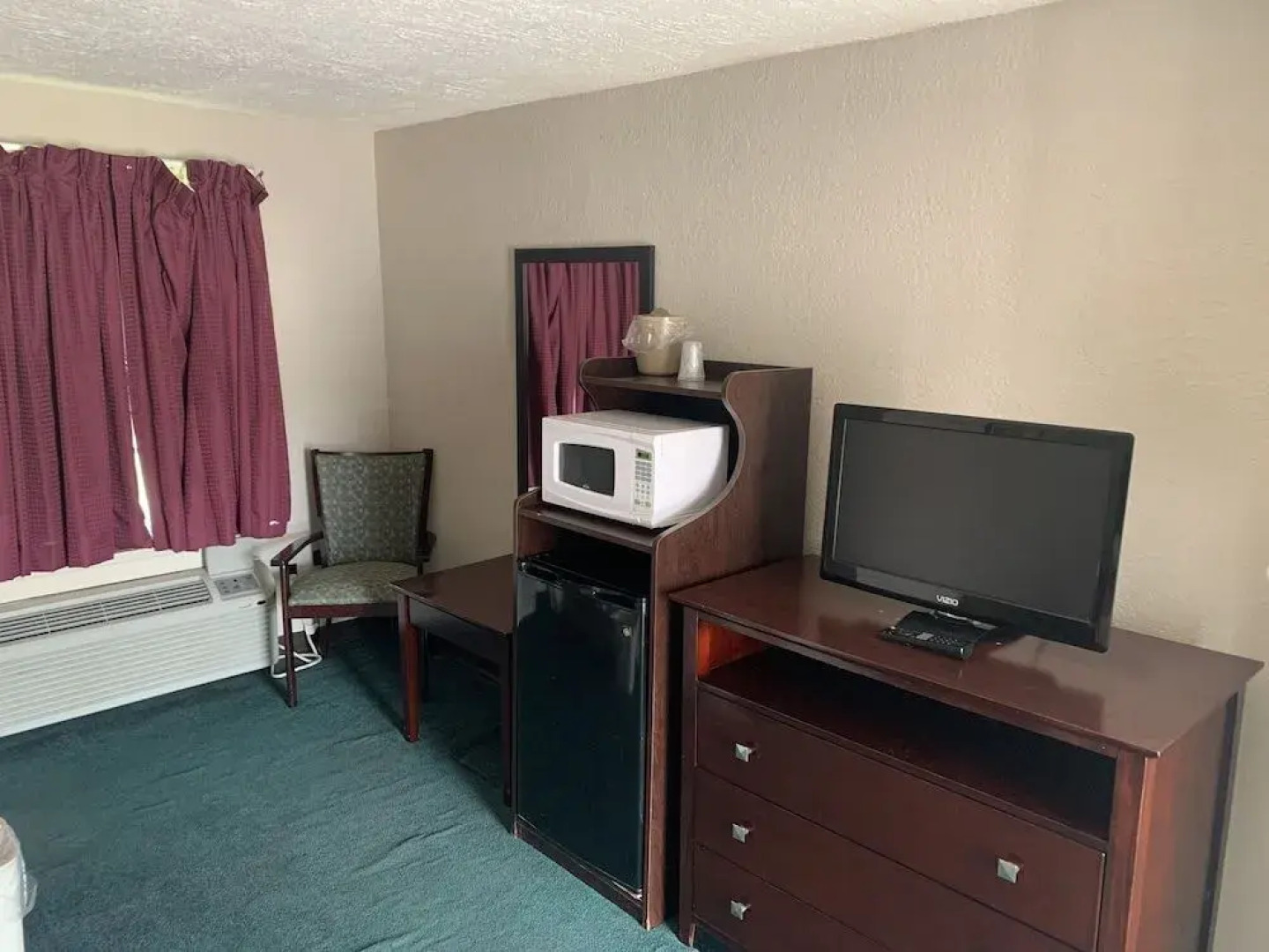 Sheldon's Motel by OYO Keysville Near Hwy 360