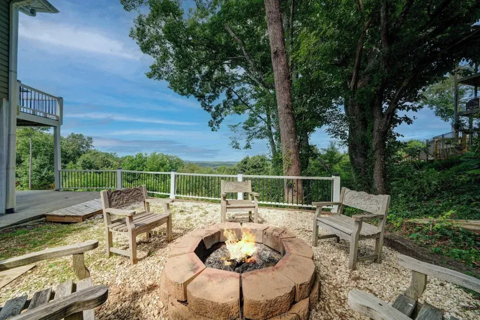 Sunset View 3 BDR Close to Downtown!