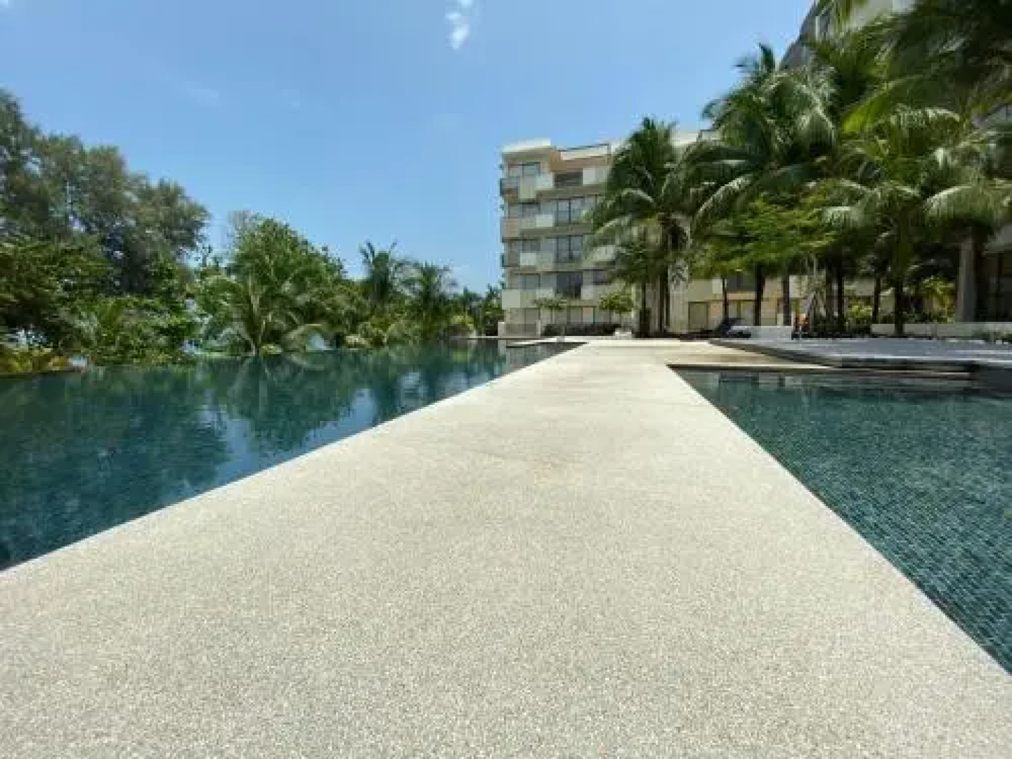 By The Sea @ Luxury Suites, Batu Ferringhi