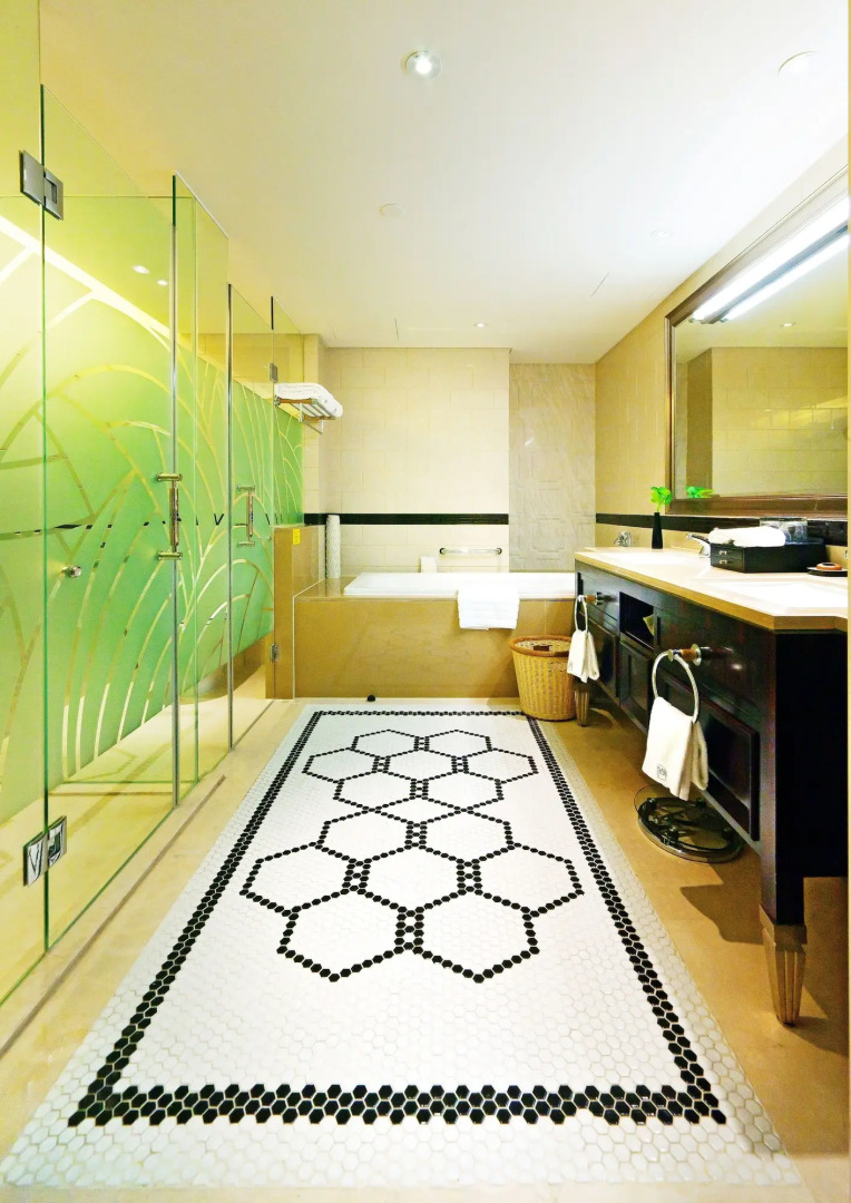 Paramount Gallery Hotel