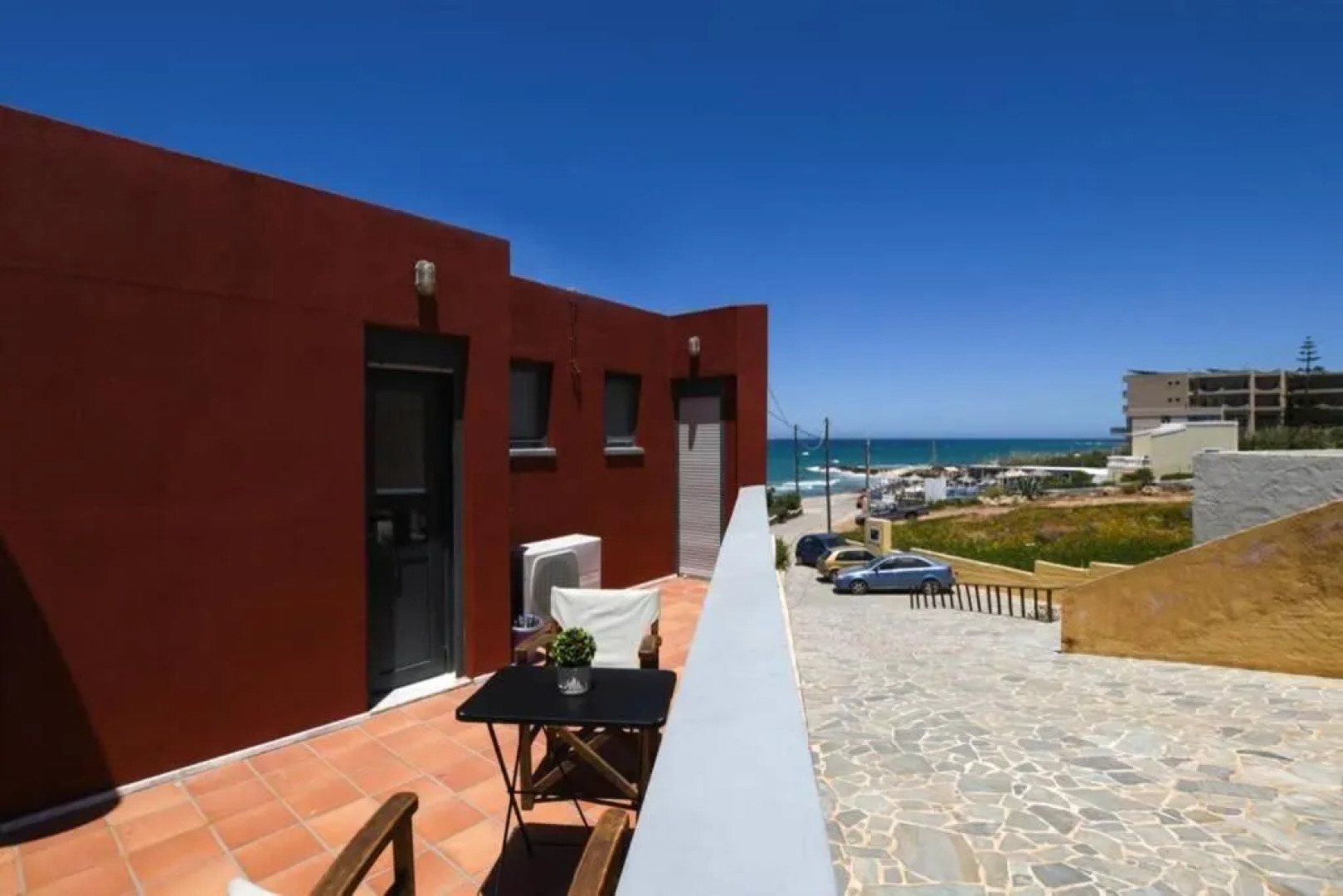 Sunshine Apt- Unique Holidays by the Sea