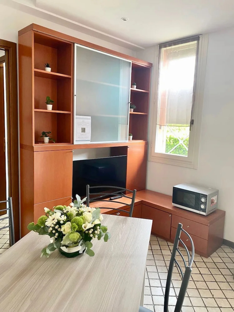 Between Nature And City - Apartment With Garden