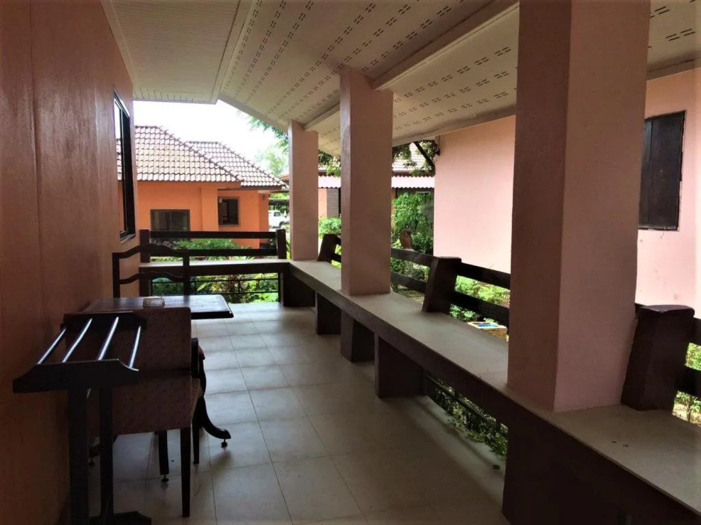 Phalaburi Resort by dreamhouse