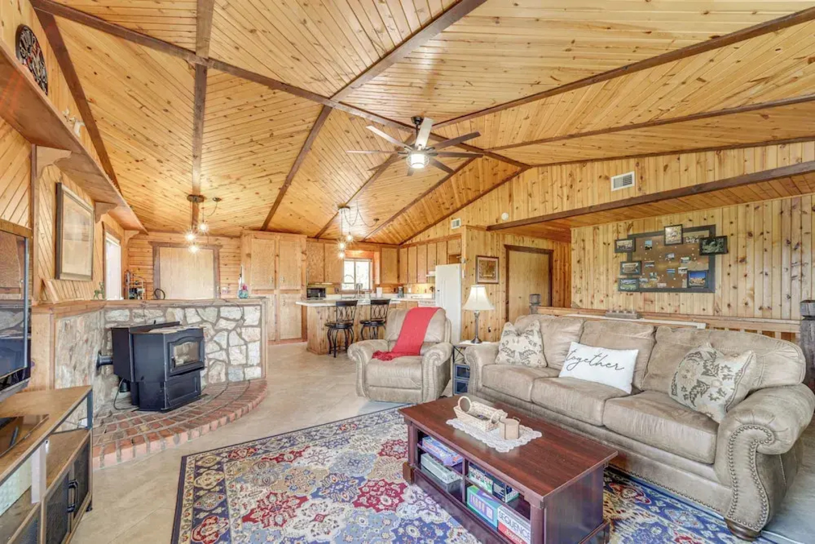 Mtn & Golf Course Views: Payson Retreat!