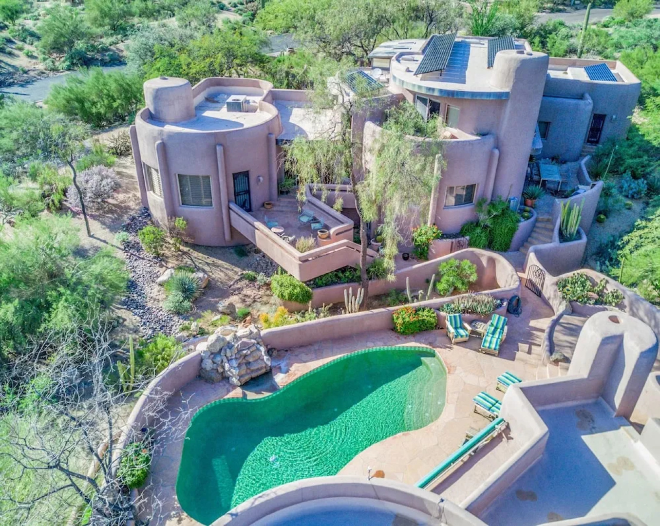 Carefree Oasis - Four Bedroom Home