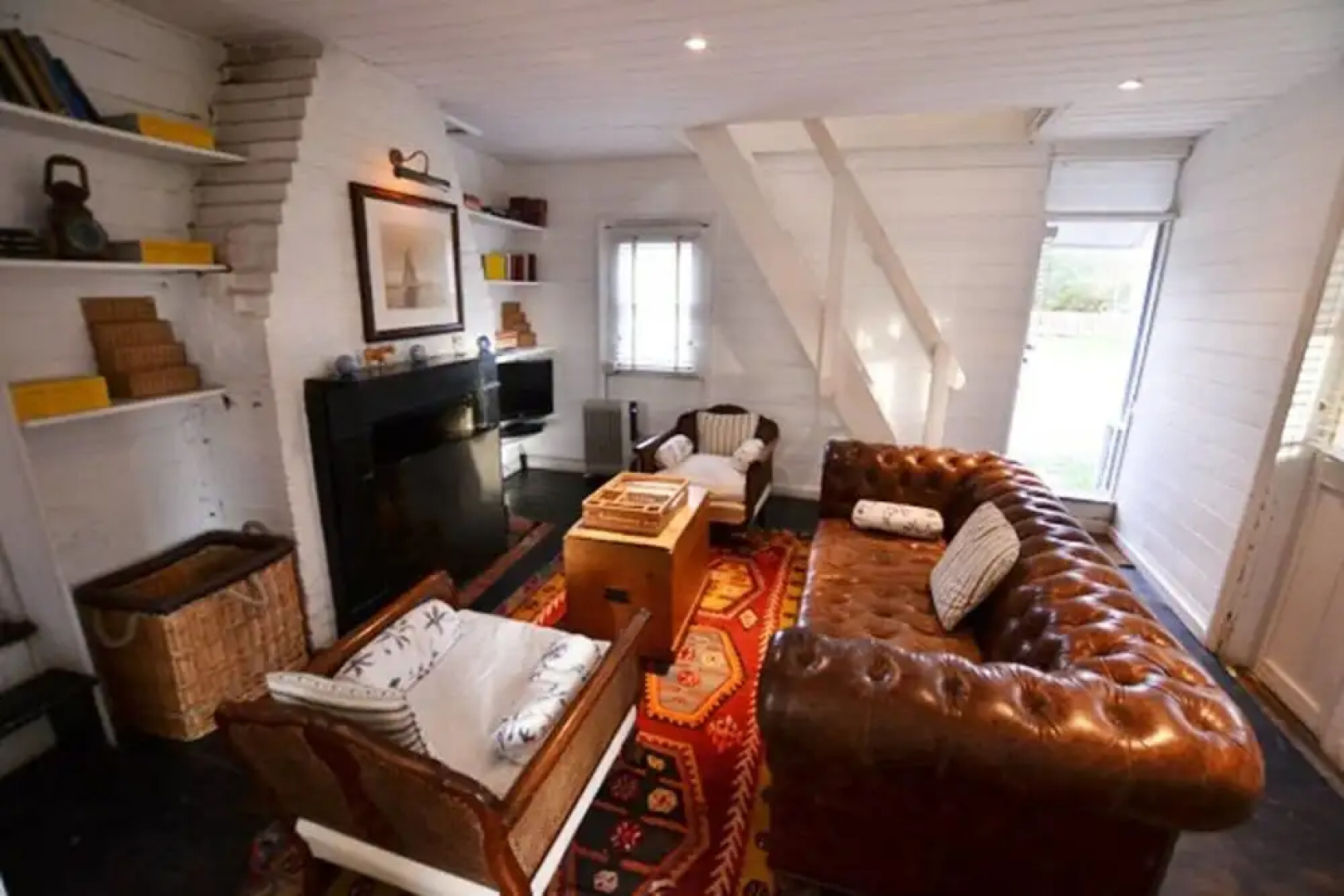 Honeypot Cottage/ 2-bed Home on Osea Island, Essex
