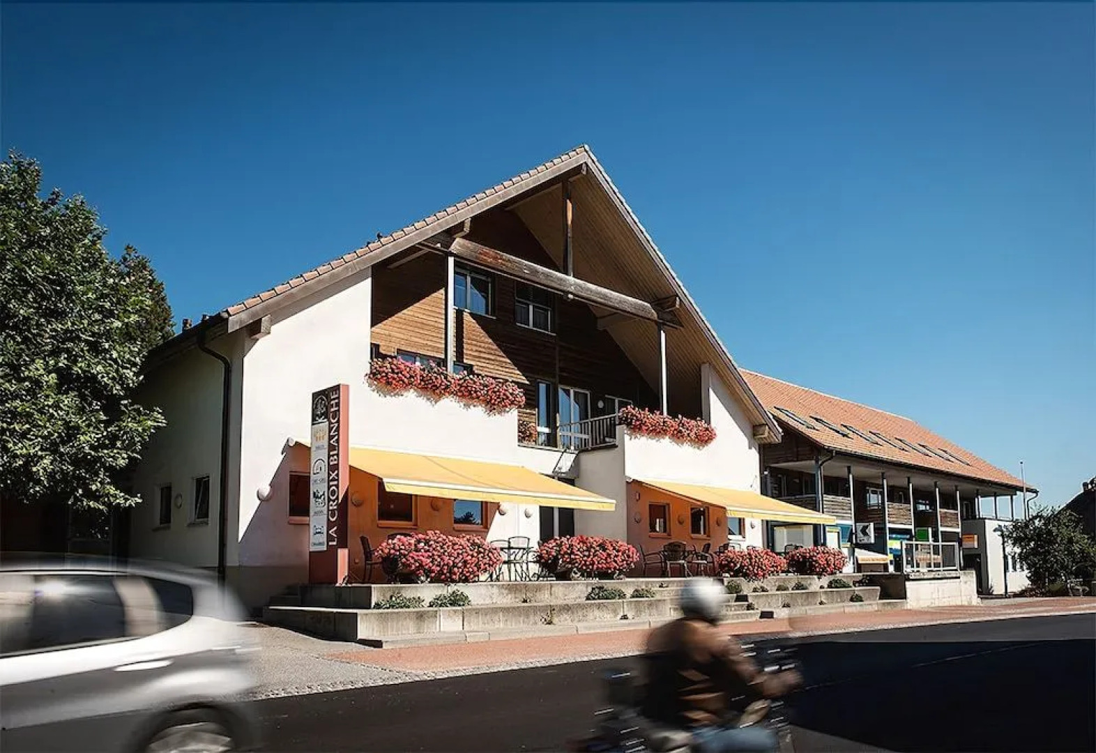 HôTEL RéSIDENCE LA CROIX-BLANCHE