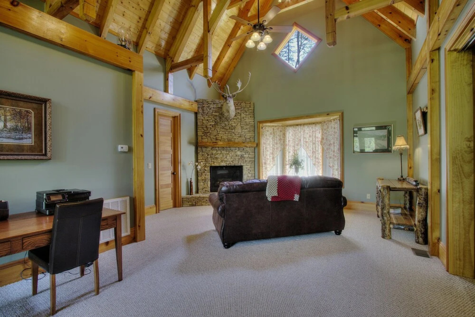 Birds Creek Mansion 650 - Six Bedroom Cabin