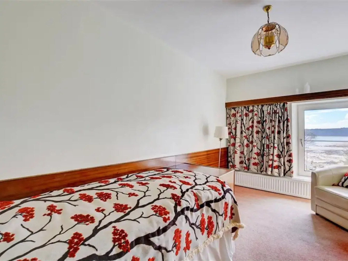 Large Holiday Home With View of the Beach and Sea, With its own Terrace