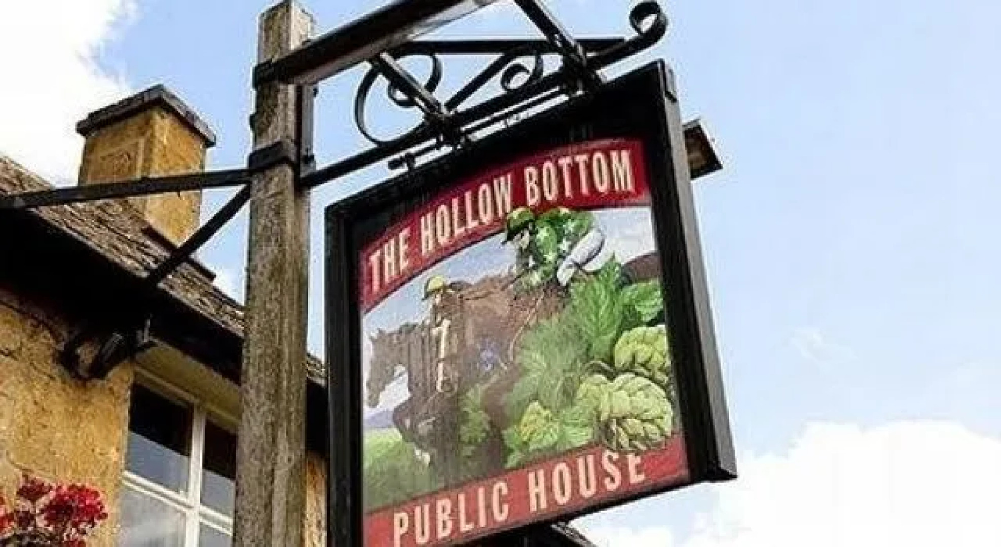 The Hollow Bottom - B&B