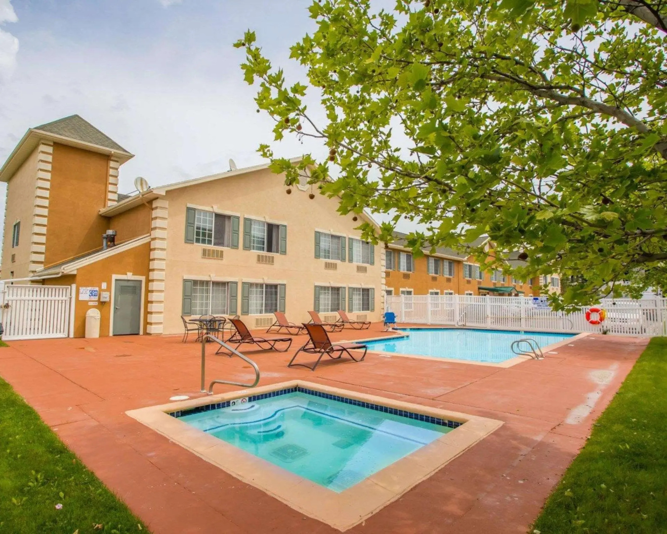 Quality Inn & Suites Salt Lake City Airport West