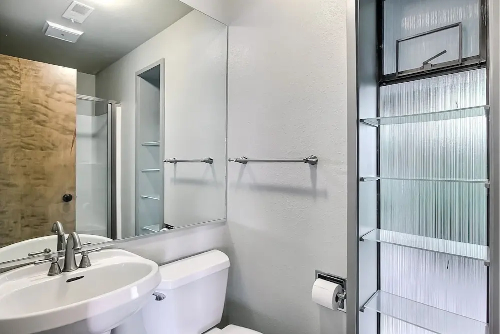 PNW MCM 155ft Private Waterfront Gem on Raft Island w/Hot Tub 3 Bedroom Home by RedAwning