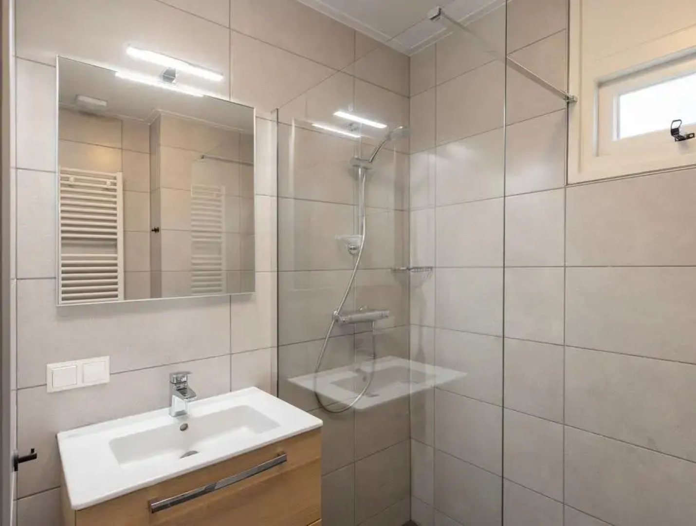 Bungalow in Park De Peel - Car-free Retreat