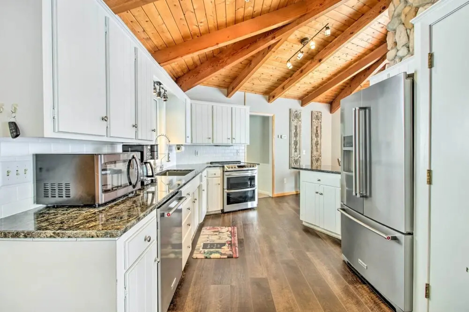 Waterfront Gull Lake w/ Dock: Family Friendly!