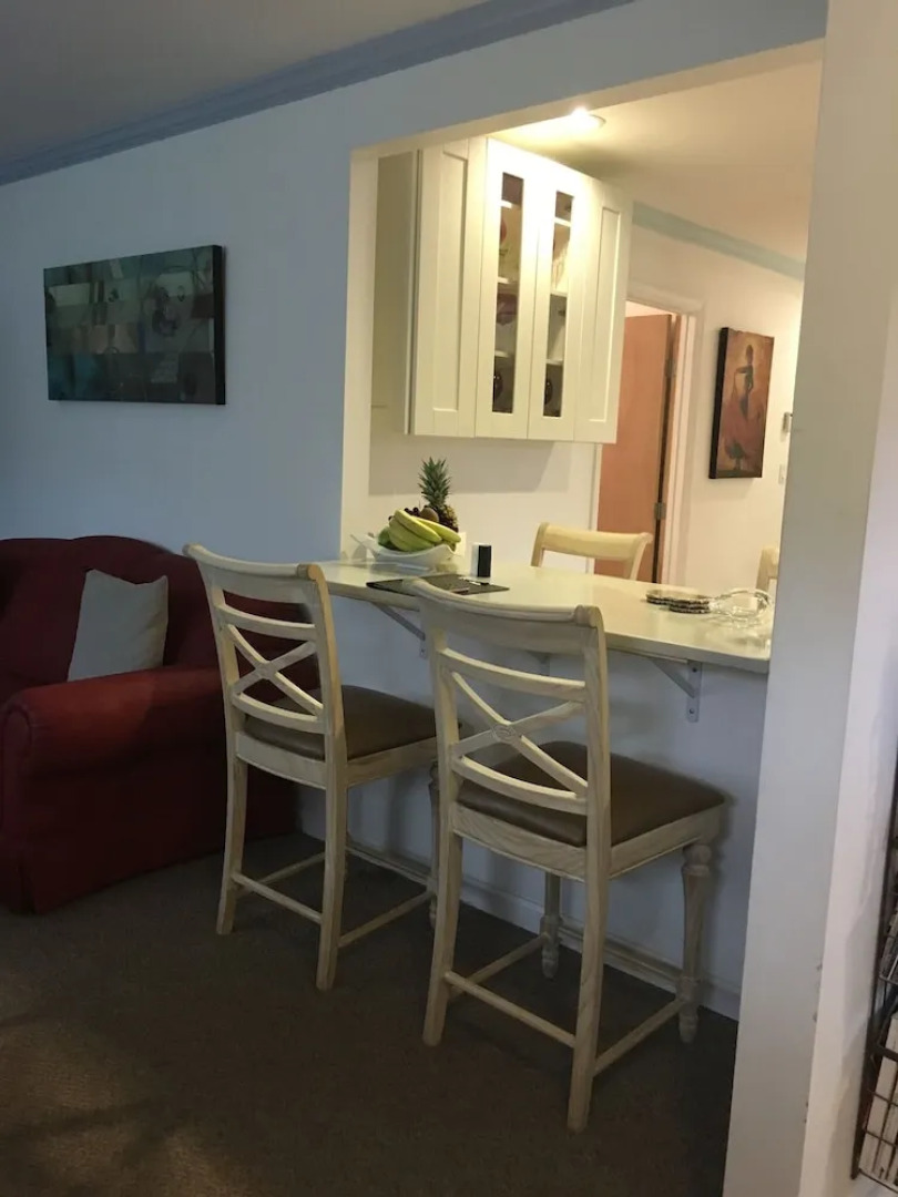 Brushwood House by Smith Point Beach