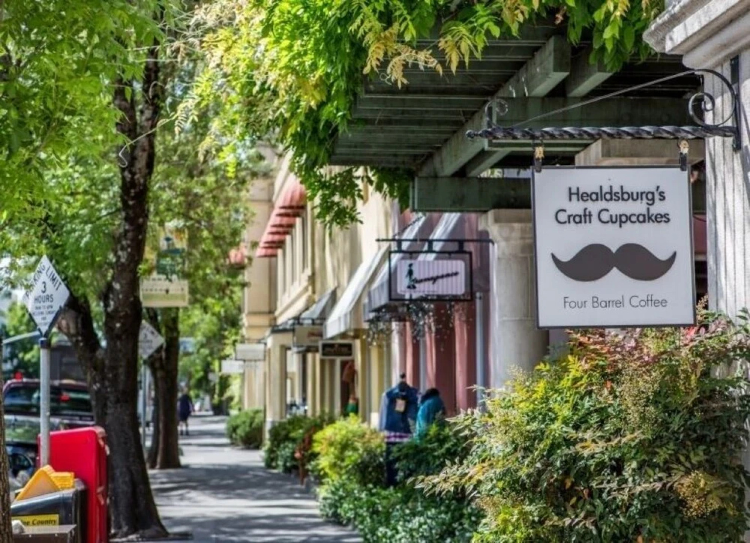 Art and Wine Estate 4 Bedrooms 3 Bathrooms Home