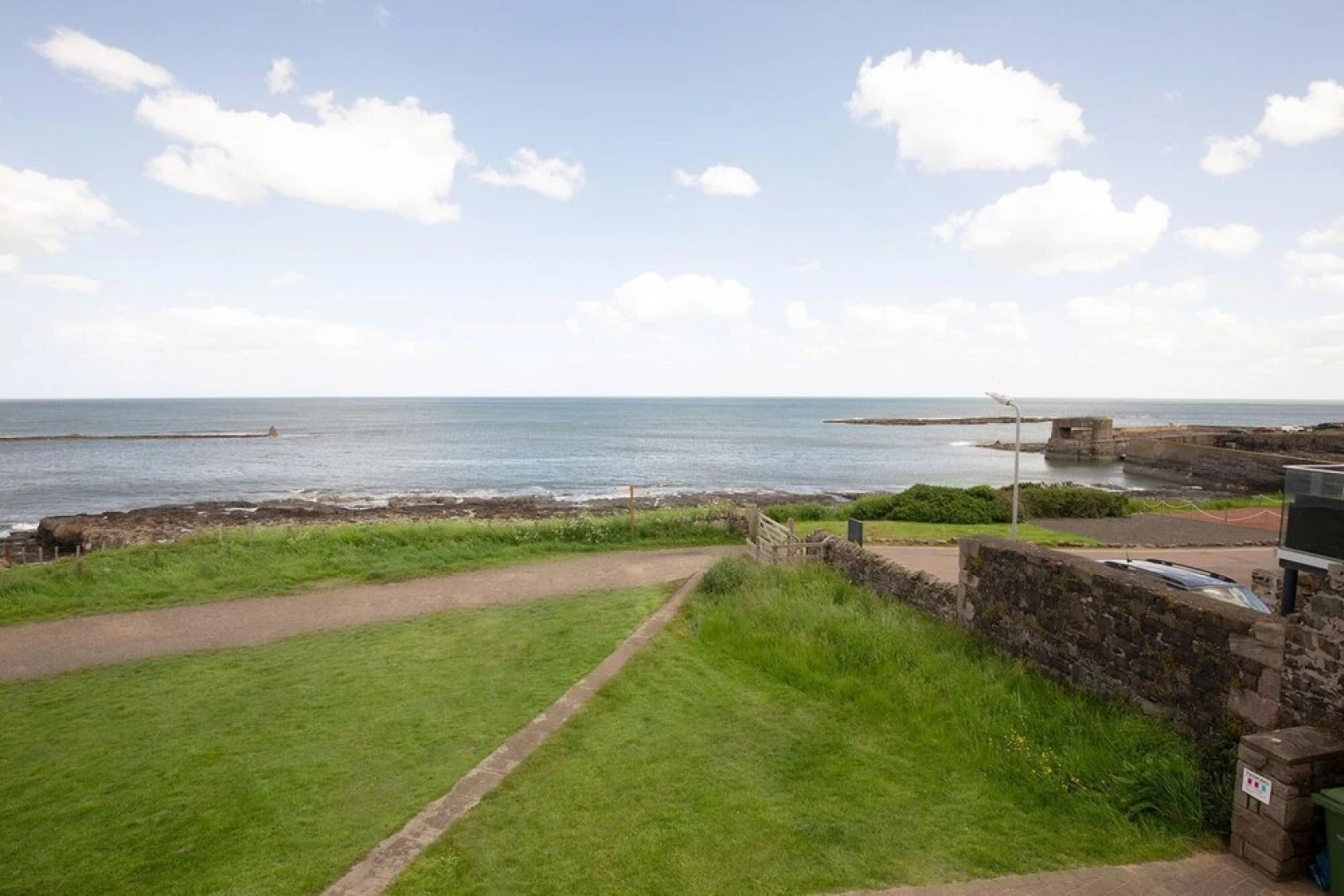 Host Stay Craster Waves