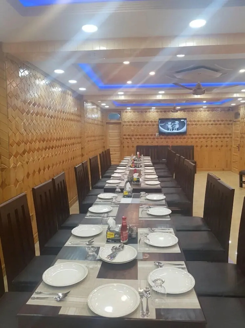 Paradise Hotel And Restaurant