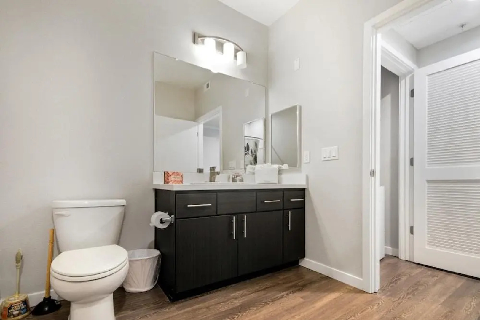 Bluebird Suites near Facebook HQ