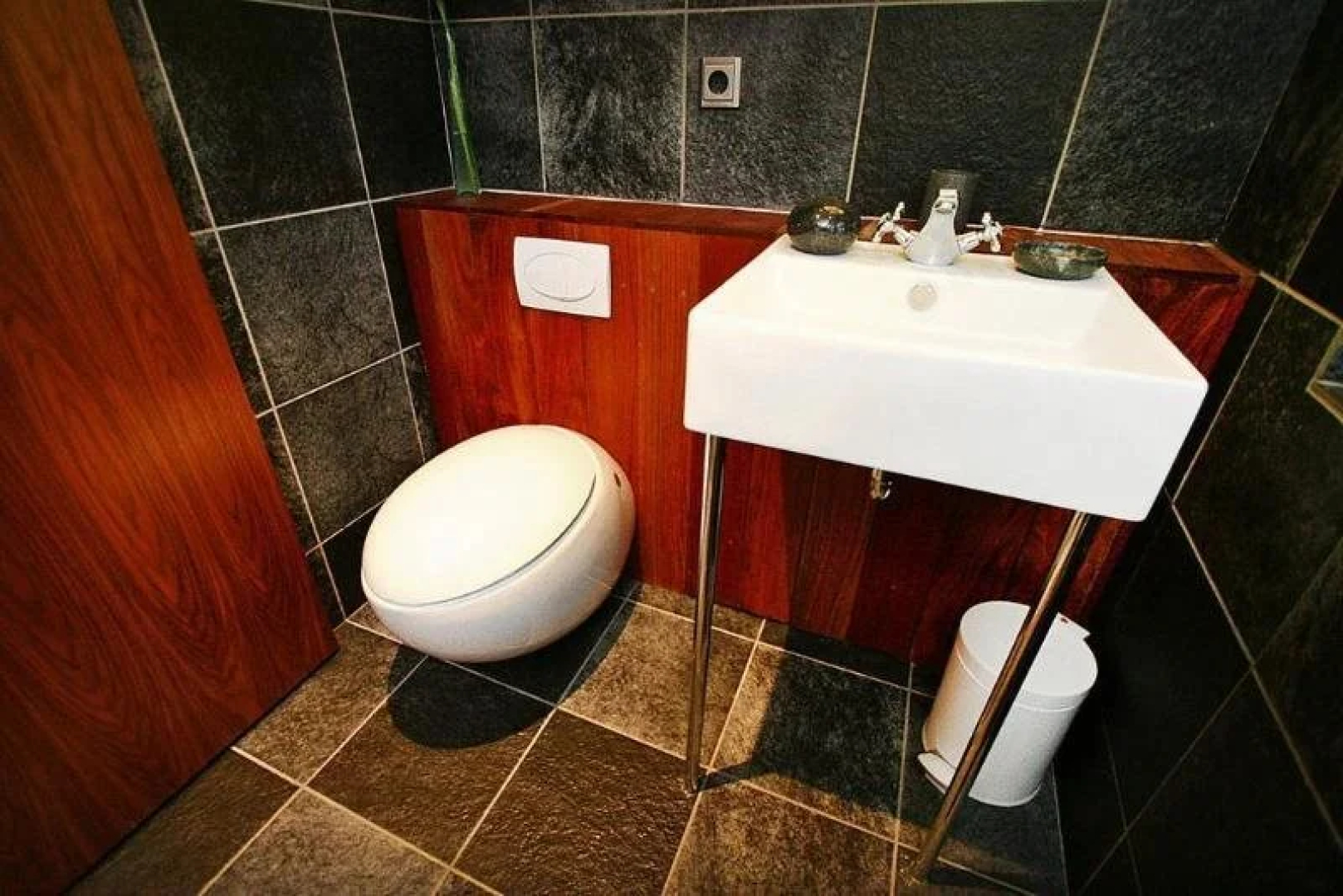 Home Luxury Apartments