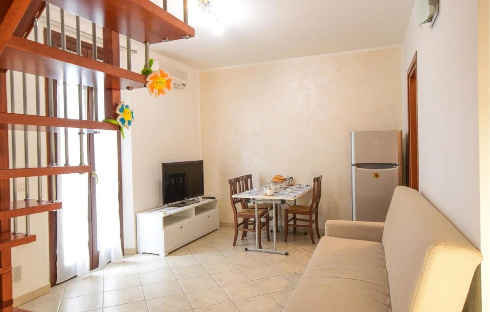 Beautiful Apartment in Cecina With 1 Bedrooms